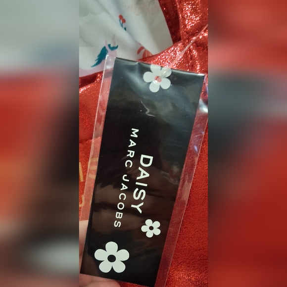 NWT Marc Jacobs Daisy Red Sparkle XL Casual Everyday Shopping Travel Beach Tote - Picture 10 of 12